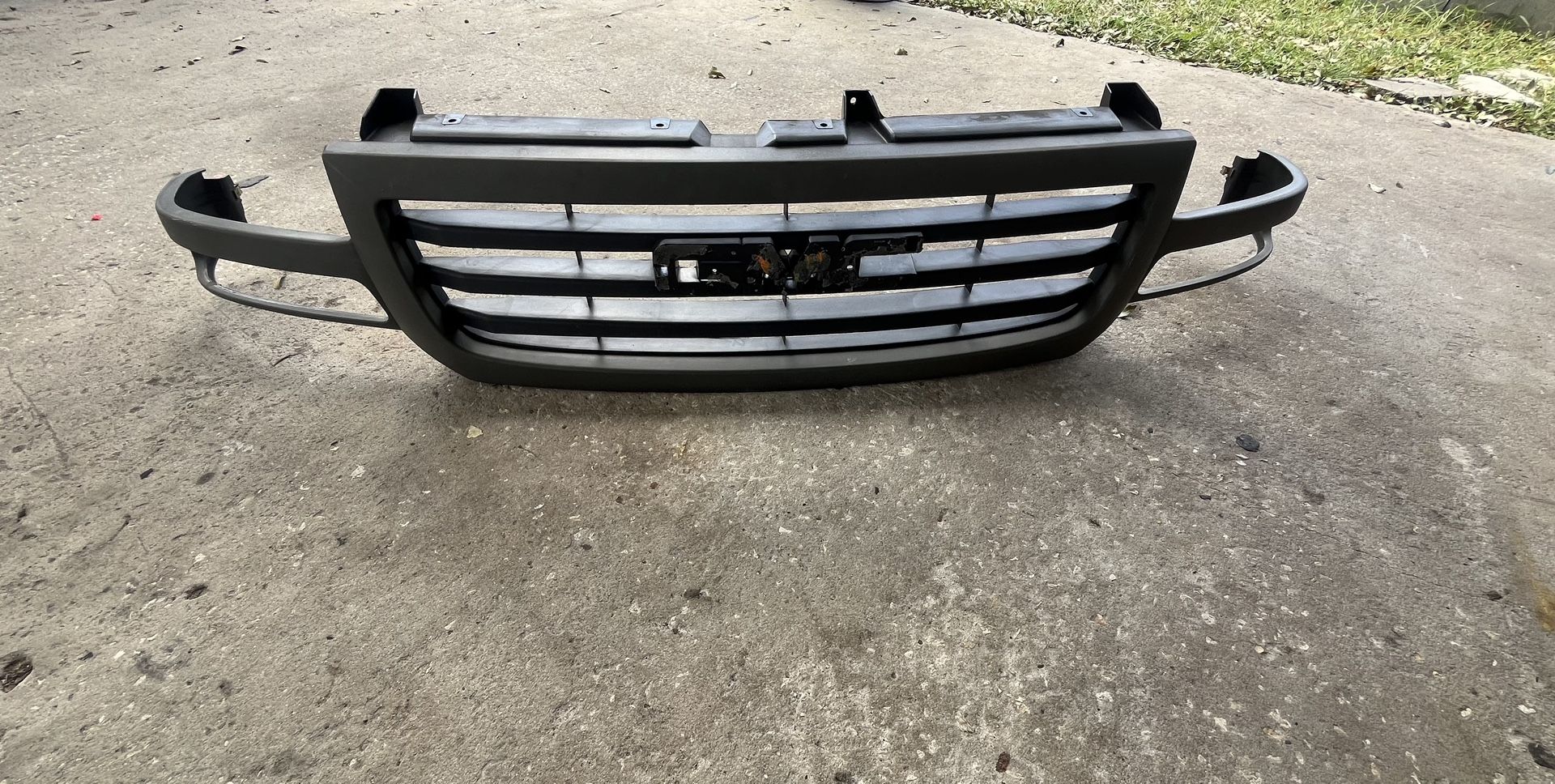 GMC front bumper and grill