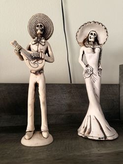Dia de los muertos figurines from CDMX