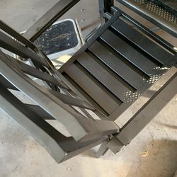 Outdoor patio set 4 chairs 1 table