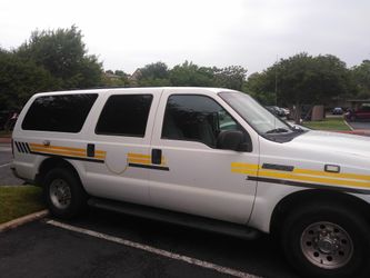 2004 Ford Excursion xlt