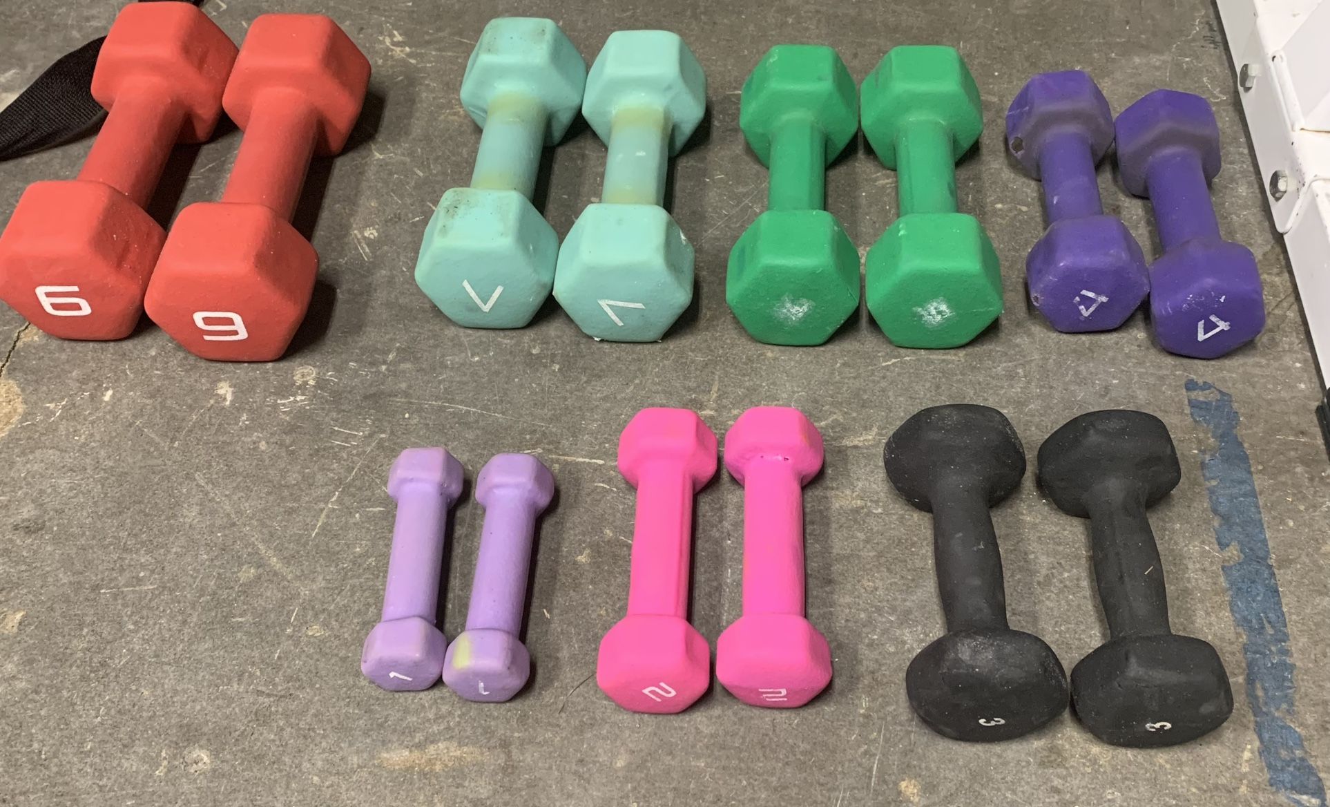 Dumbbell Set 1 to 9 Lbs