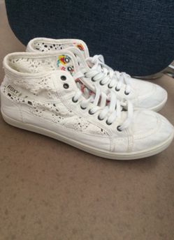 Roxy shoes size 8