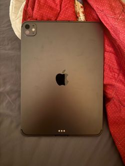 iPad m5 pro 1tb WiFi + cellular unlocked