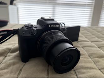 Cannon EOS R50