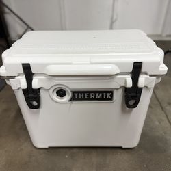 Thermik High Performance Roto-Molded Cooler, 25 qt, White