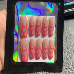 Pink Flame Heart Press Ons