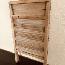 Rustic  vintage Washboard with glass old school