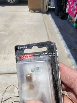 Delta two handle cartridge
