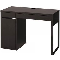 IKEA MICKE DESK