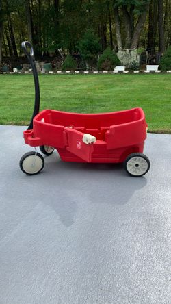 RED WAGON-STEP/2  in Great Shape Like 👍 New 