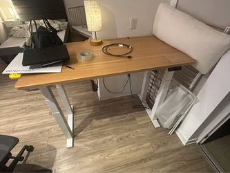 Flexispot e7 plus standing desk with monitor arm