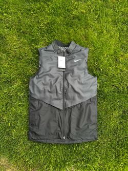NIKE black vest  size small