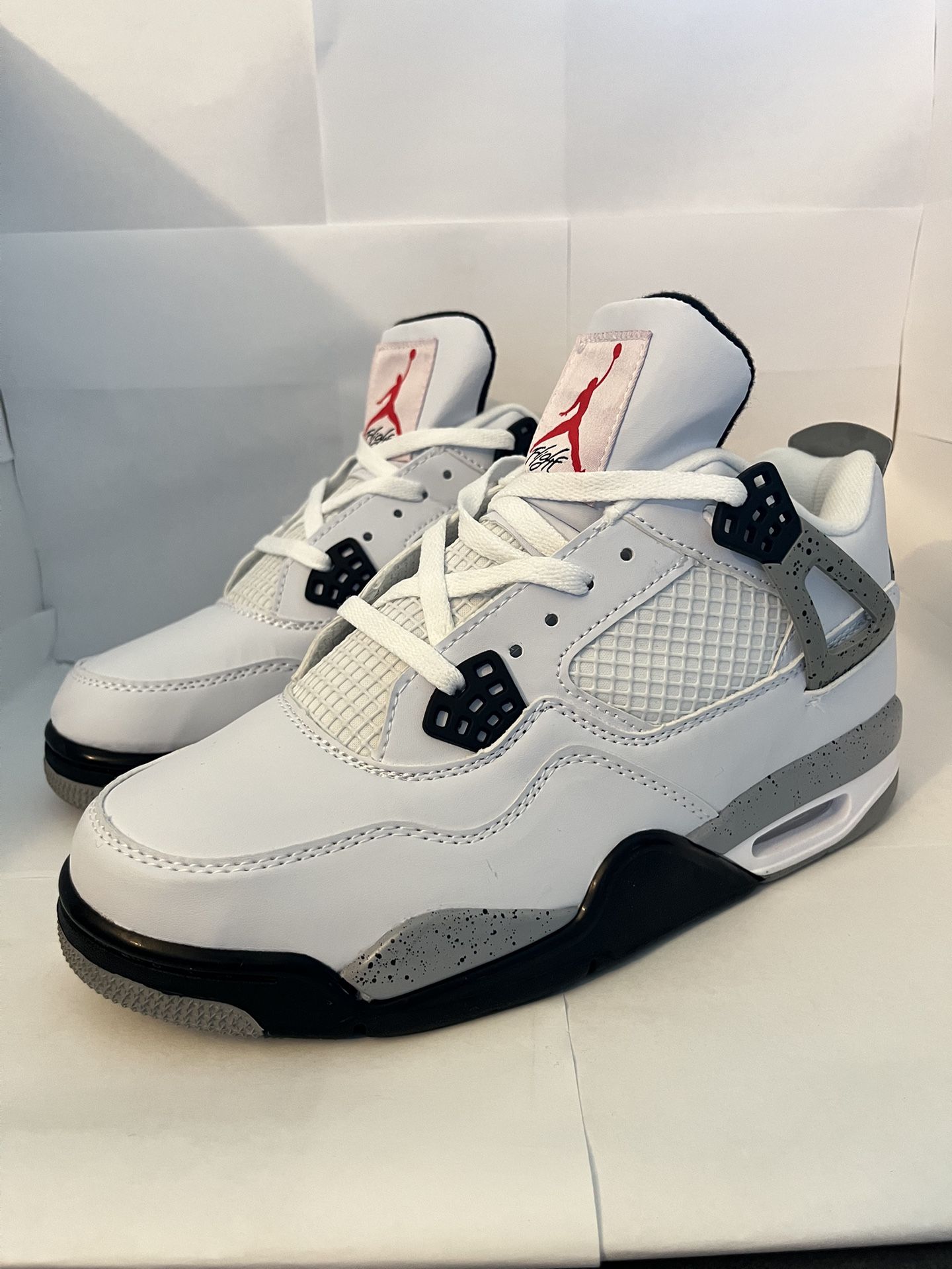 Nike Jordan 4 White Cement Size 8.5