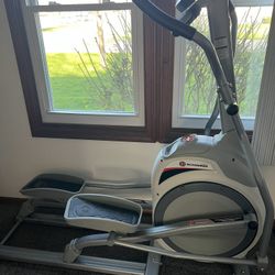 Schwinn Fitness 420 Elliptical