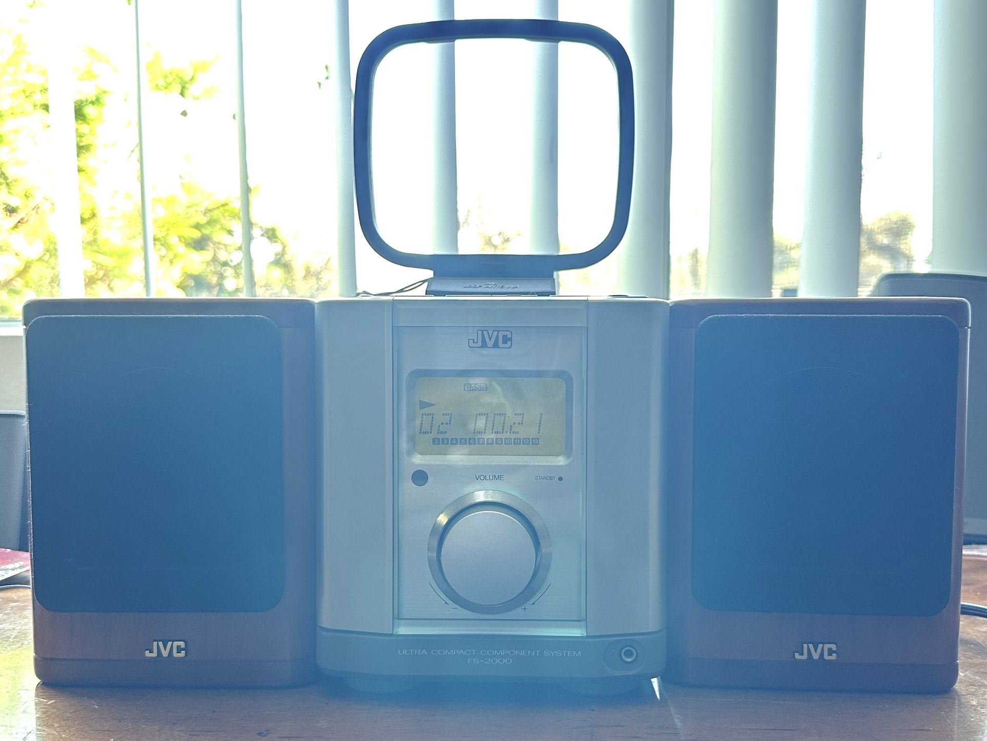 JVC FS-2000GD Radio AM/FM CD Ultra Compact Component Audio System 