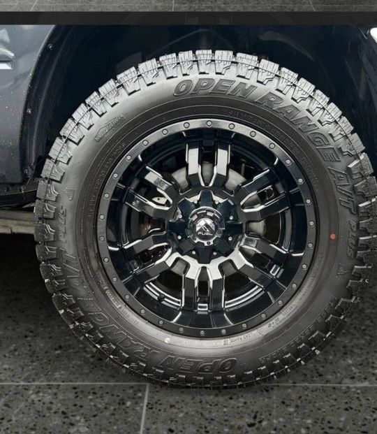 Fuel Sledge 20" Wheels (8x6.5)