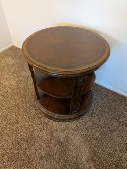 Ethan Allen side end table