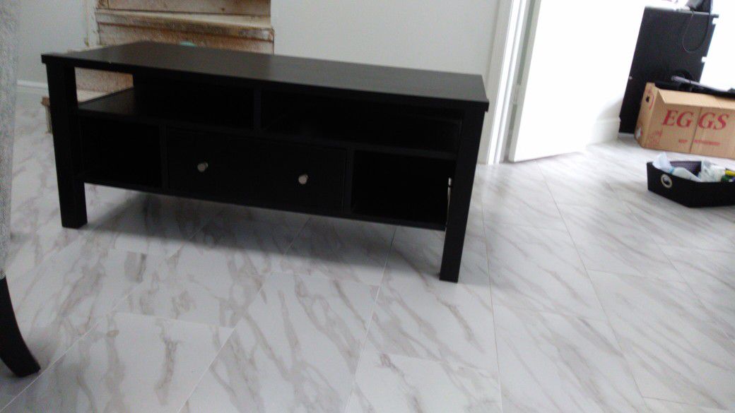 Tv stand or center table