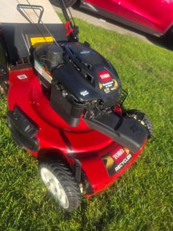 Toro Recycler Gas 22"IN RECYCLER SELF PROPELLED Lawn Mower