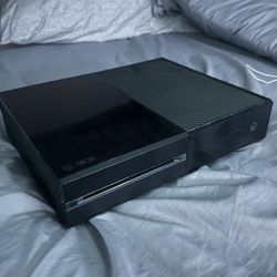 Xbox 1 rarely Used Brand New (negotiable)