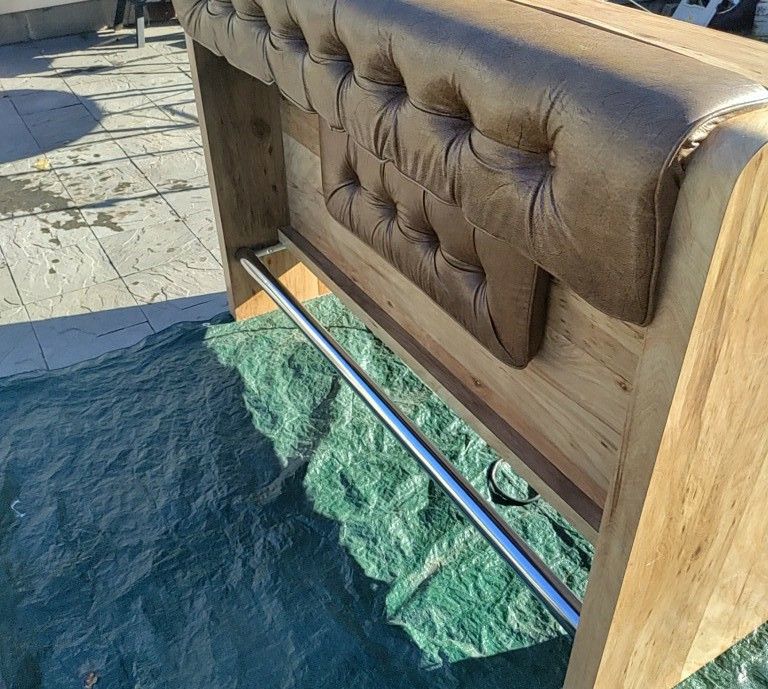 Bar With 3 Stools