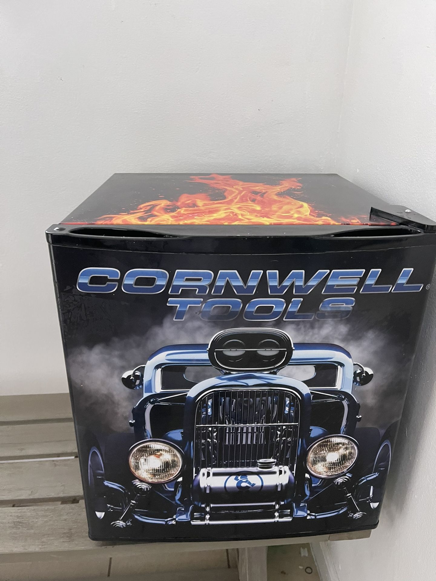 Personal Refrigerator Excellent Condition 🔥🔥🔥 $100🔥OBO 🔥