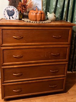 Solid Wood 4-Drawer Dresser