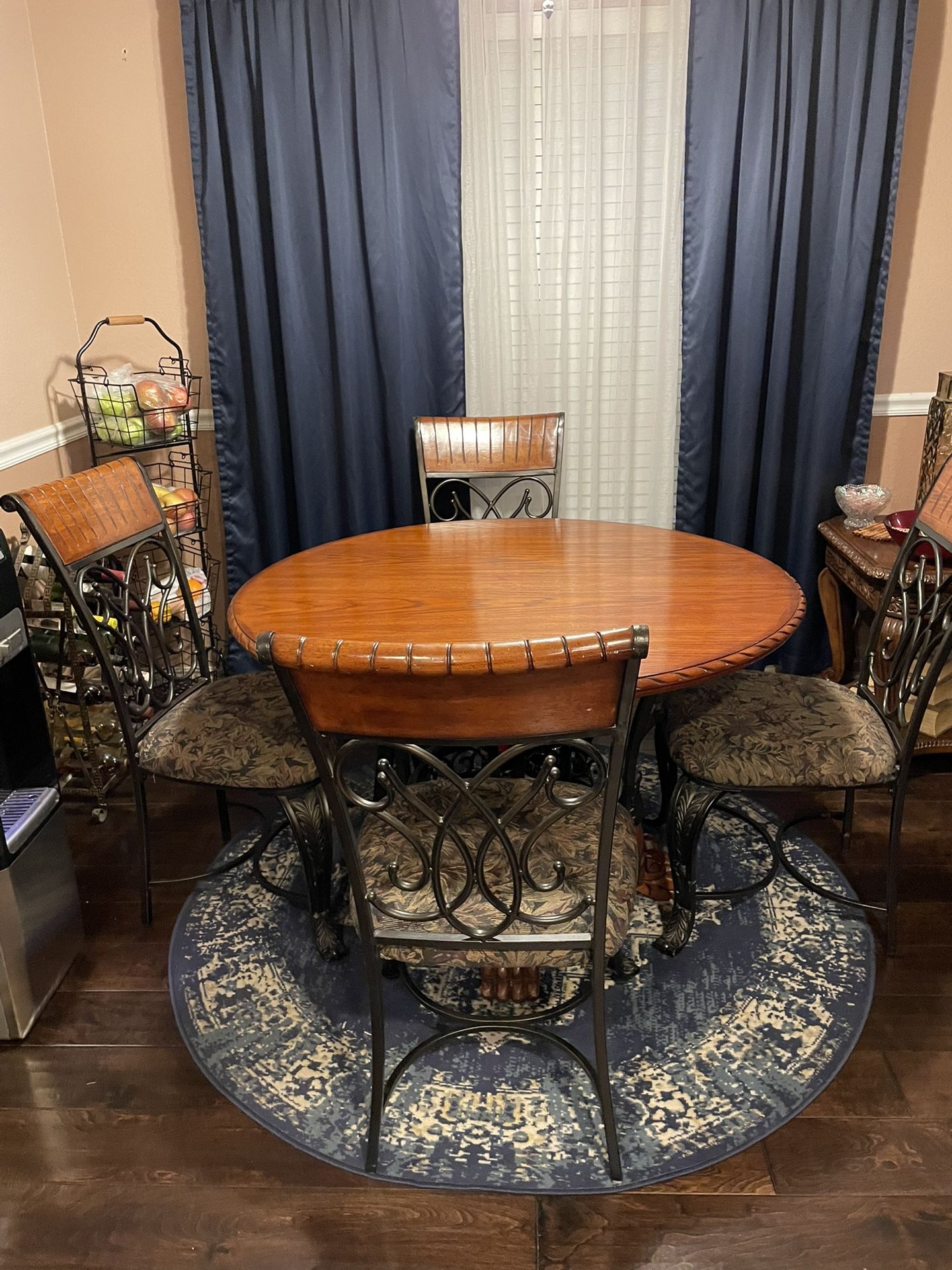 Dining Set/ Table &4 Chairs
