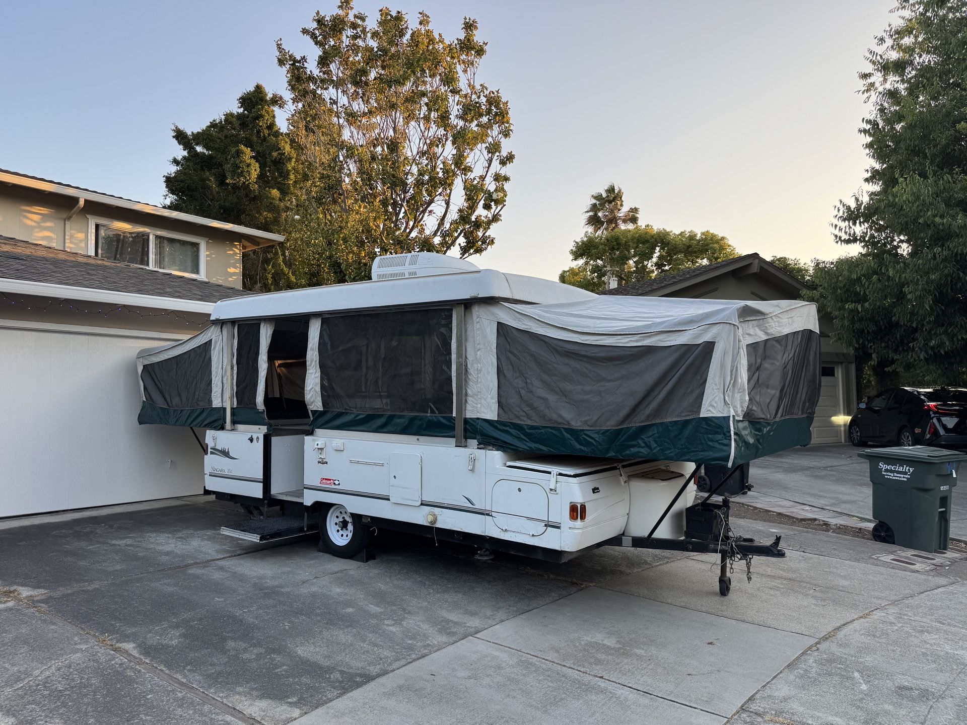Coleman Pop Up Camper Trailer