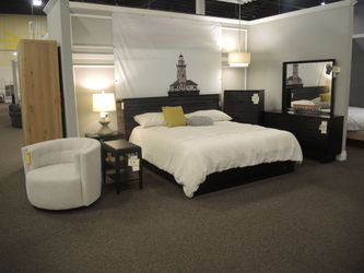 Rotta Rio King Platform Bed - Black | Headboard