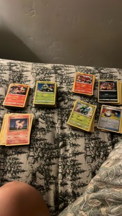 A couple hundred bulk Pokémon all yellow border