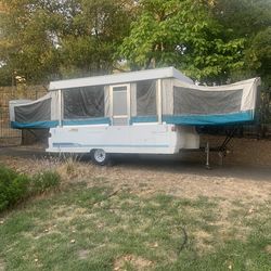 POP UP TRAILER - 1996 Coleman Fleetwood