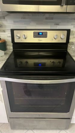 Whirlpool stove black and silver