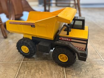 Tonka Steel Classic Mighty Dump Truck