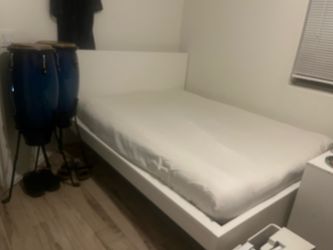 White Queen Bed Frame *NO MATTRESS