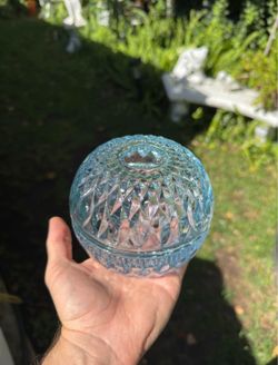Vintage Indiana glass Mt. Vernon ice blue diamond pattern fairy lamp