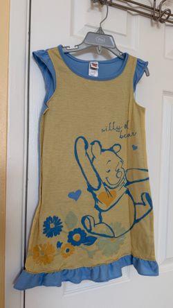 Girl’s Disney Winnie the Pooh Nightgown size 6/6X