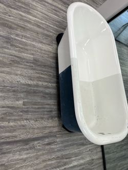 Cast iron tub