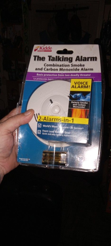Brand New Factory Kiddie 2 In 1 Smoke/carbon Dioxide Talking Alarm