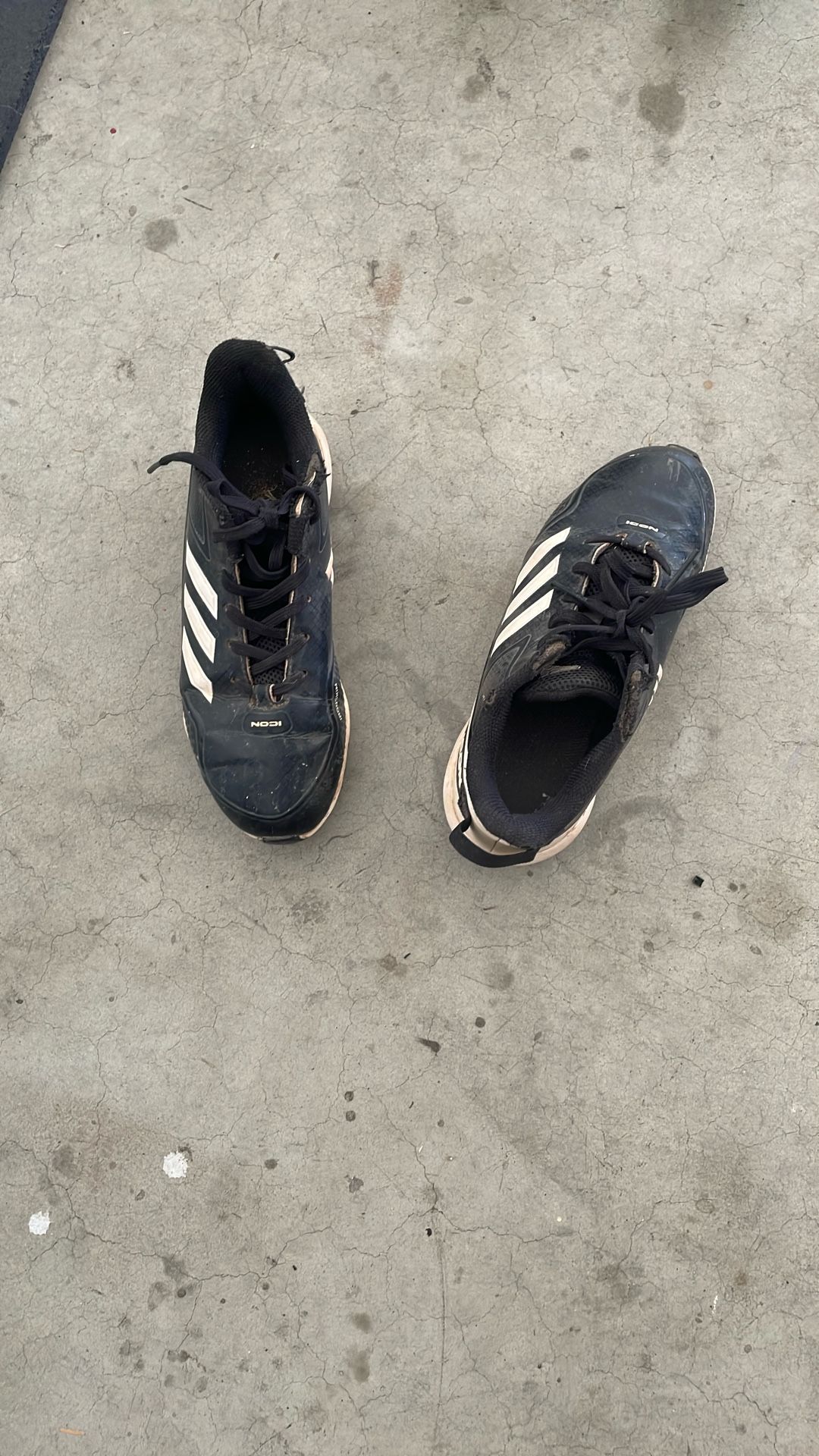 Softball Adidas Cleats