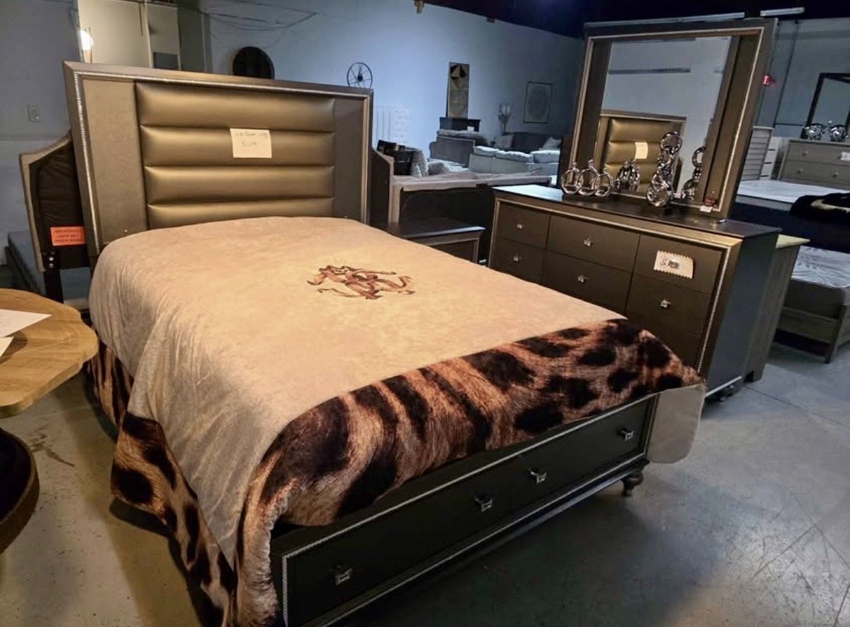 LUXURY QUEEN BEDROOM SET 🔥 🚚