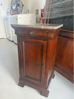 King Size head board and foot board plus 2 matching night stands