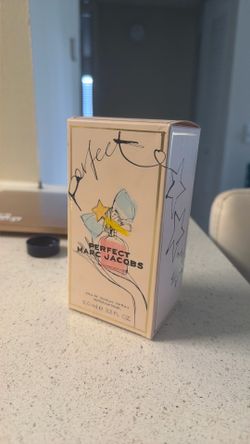 Perfect Marc Jacob’s perfume 3.3 ounces