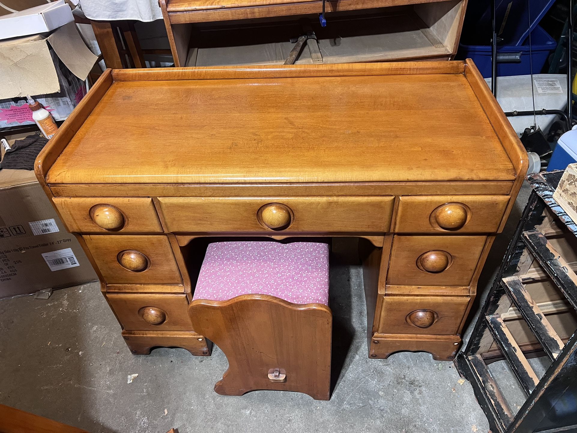 Nice hard rock maple vanity with bench.