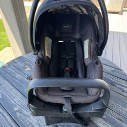 Evenflo Pivot Car seat/Stroller 