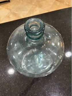 Vintage Arrowhead Puritas water jug, 5 gallon solid glass 1970s
