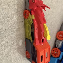 Hot Wheels City Dragon Launch Transporter 