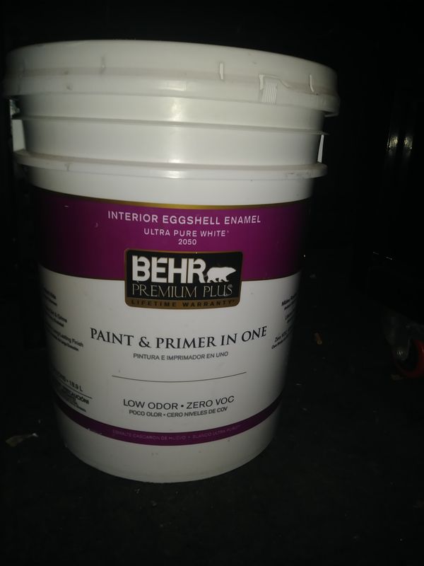 Behr 5 gallon interior paint for Sale in Los Angeles, CA