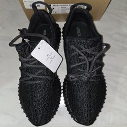 NIB/NWT Yeezy Pirate Black 2016