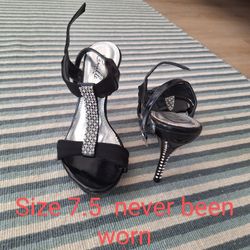 High Heel Shoes -brand new